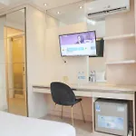 Good Deal And Restful Studio Kebayoran Icon Apartment By Travelio